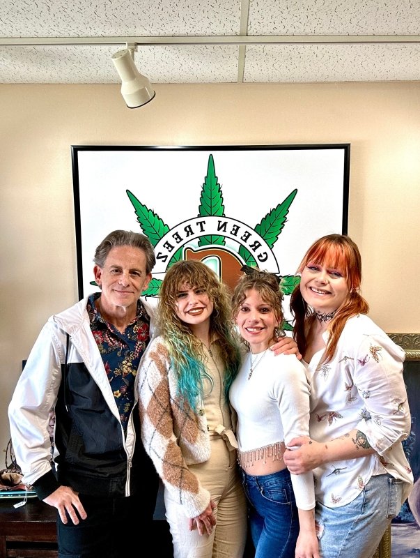 Green Treez Company Dispensary | West Nashville Location Team | Visit